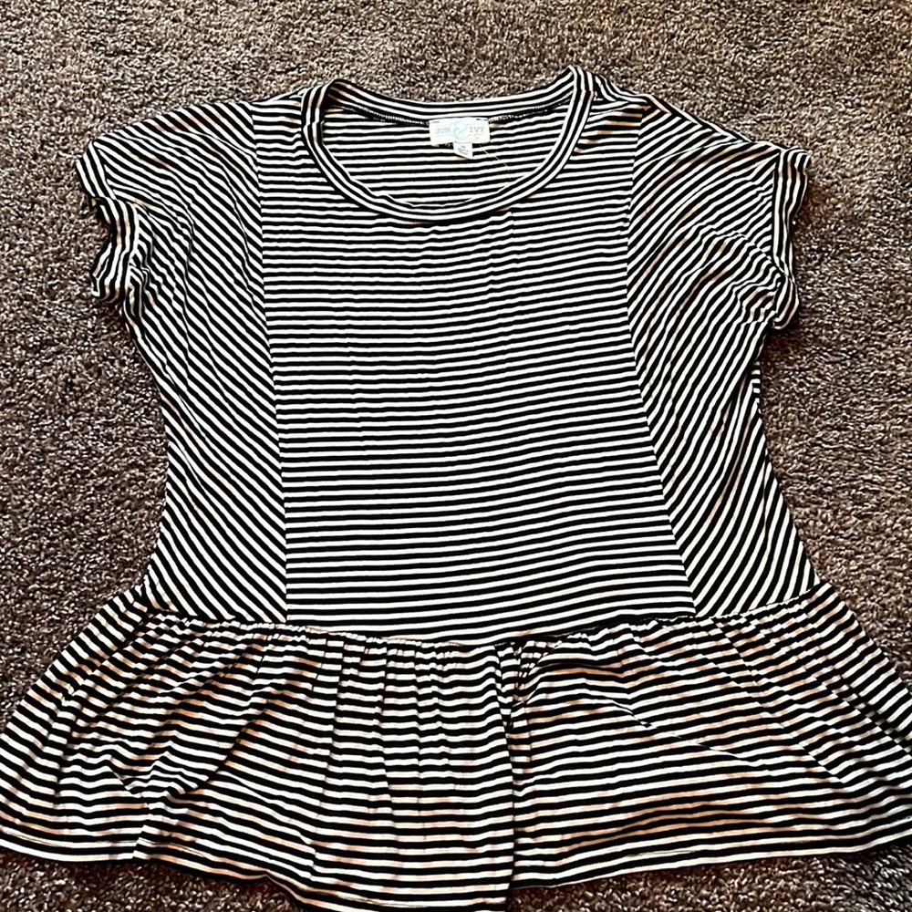 Francesca’s T shirt, medium, stripes, new with tags